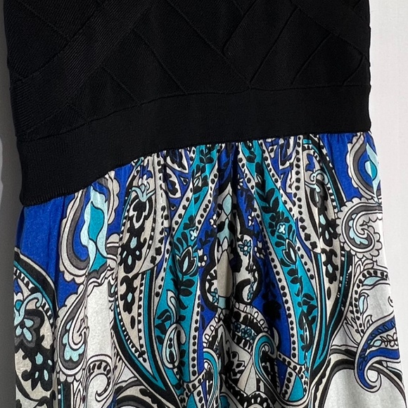 GORGEOUS BEBE silk body, knit /spandex top is a FLATTERING COCKTAIL DRESS sz XS - Picture 7 of 8